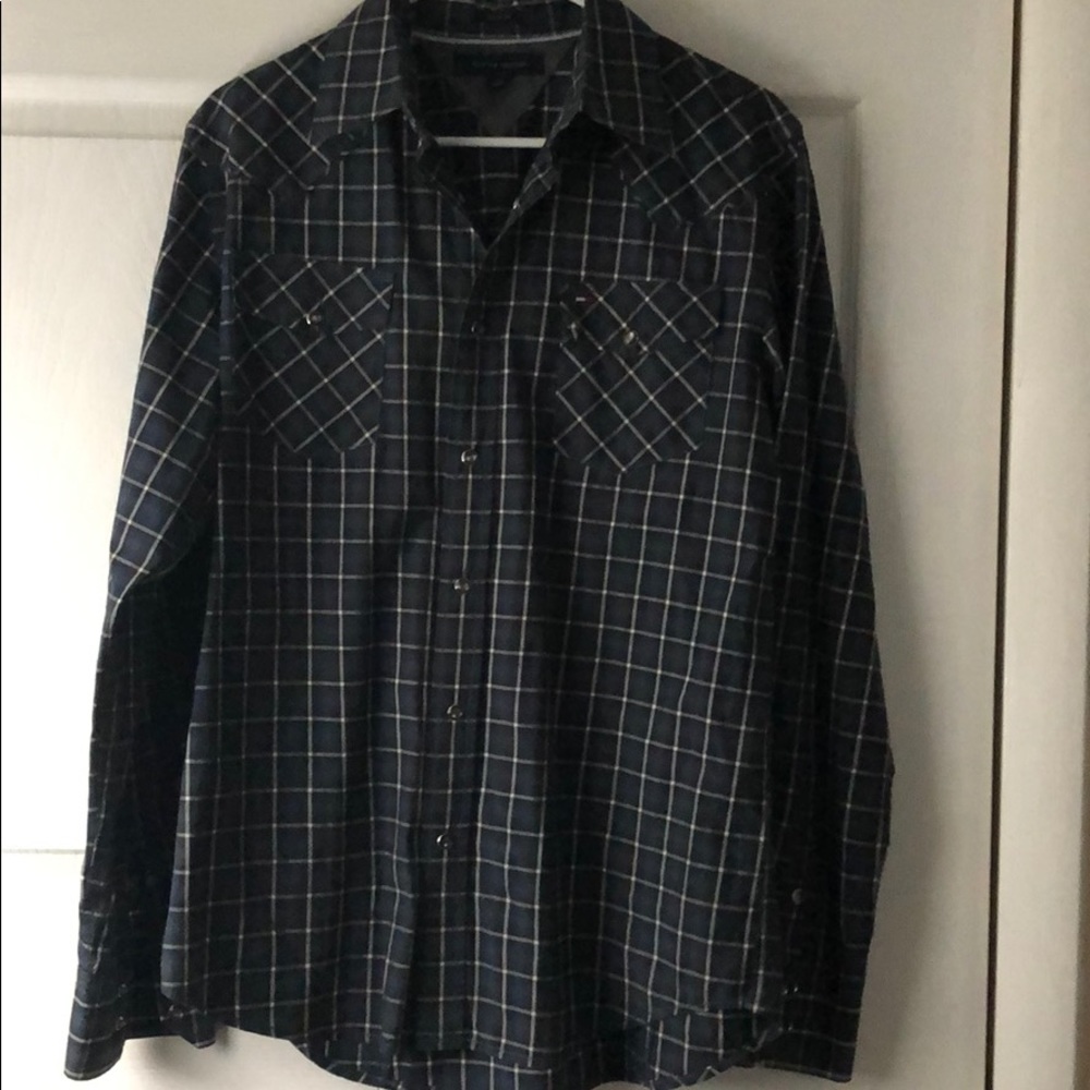 Tommy snap up shirt size M
